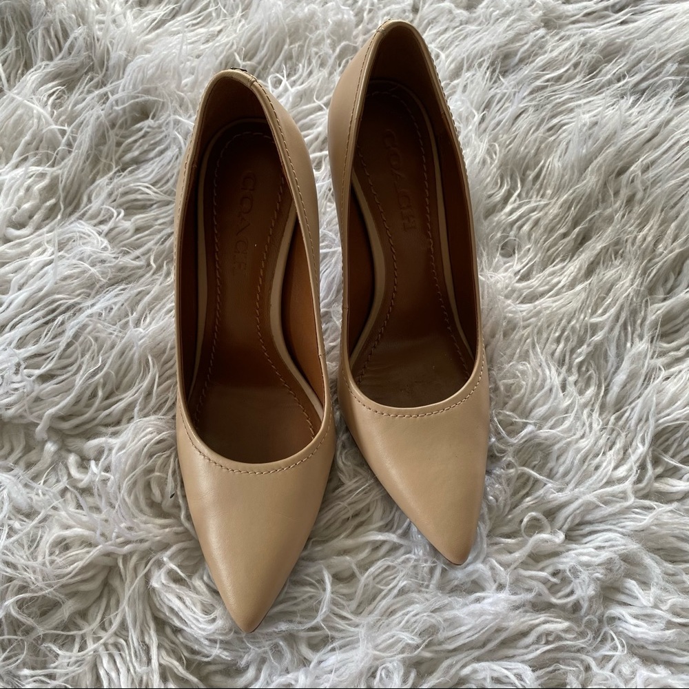 Beechwood Coach Waverly pumps